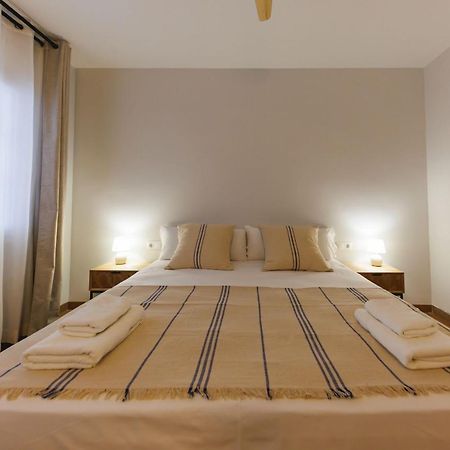 Bravissimo Figuerola, Spacious 3-Bedroom Apartment Girona Exterior photo