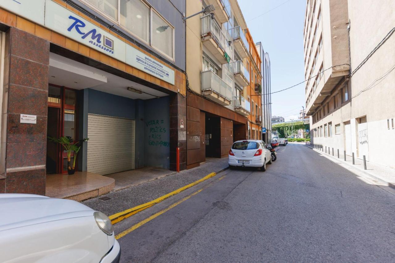 Bravissimo Figuerola, Spacious 3-Bedroom Apartment Girona Exterior photo
